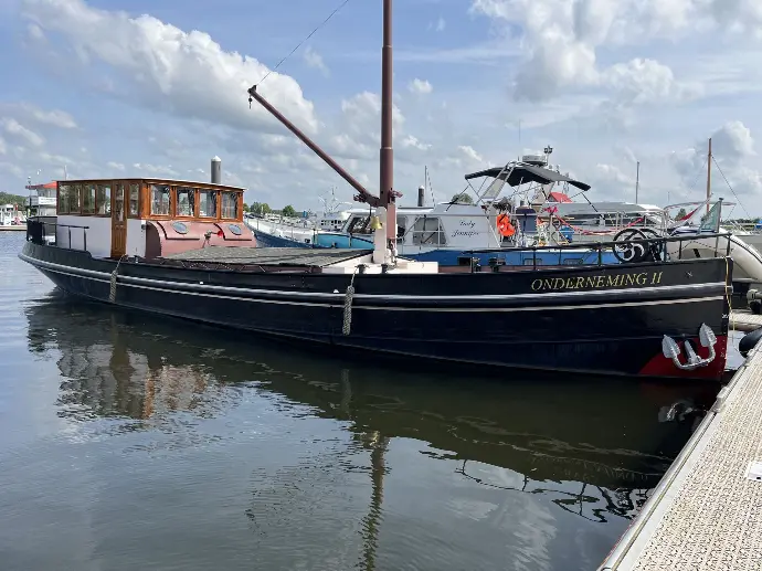 Een van onze referenties (Beurtvaartschip) Beurtvaartschip 18m